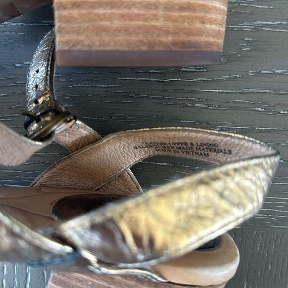 Born Metallic Gold Leather Strappy Sandals Mid Block Heel Casual Women’s Size 7M - Picture 6 of 12